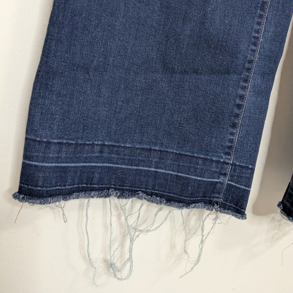 A.N.A Size 12 Dark Wash Blue High Rise Wide Leg Lightly Distressed Denim Jeans - Picture 2 of 8